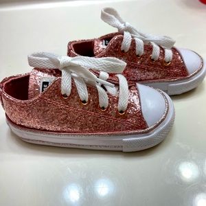 Pink sparkle converse